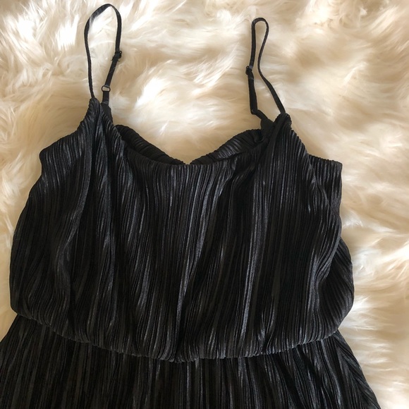 SOLD🦋 3 for $30🦋Rules of etiquette pleated dress - Picture 6 of 7